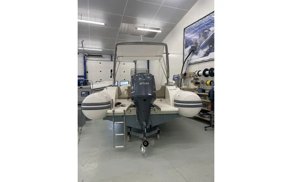 slider 1 Capelli Tempest 775