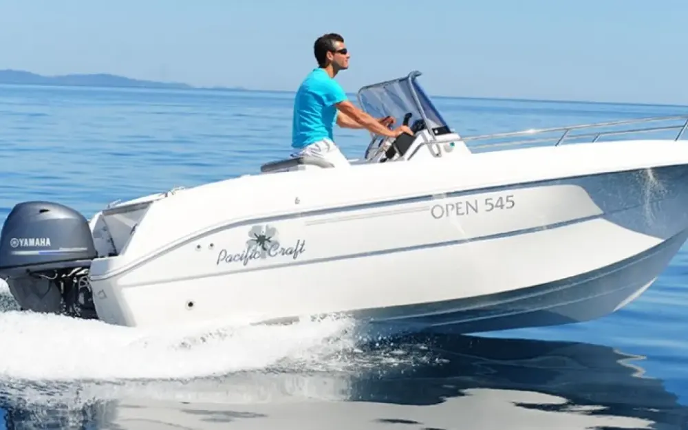 slider 9 Pacific Craft  545 Open