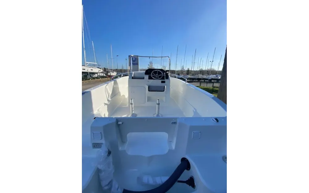 slider 4 Pacific Craft  545 Open