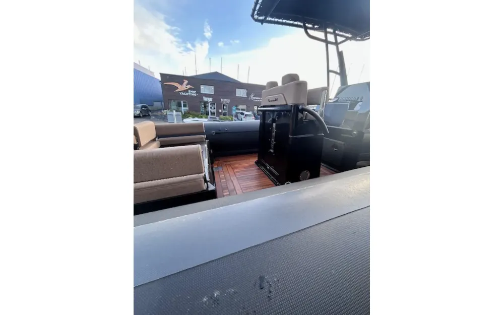 slider 4 Sea Water Phantom 260