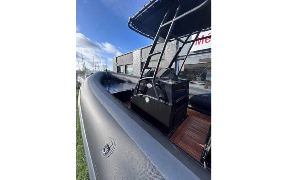 slider 6 Sea Water Phantom 260