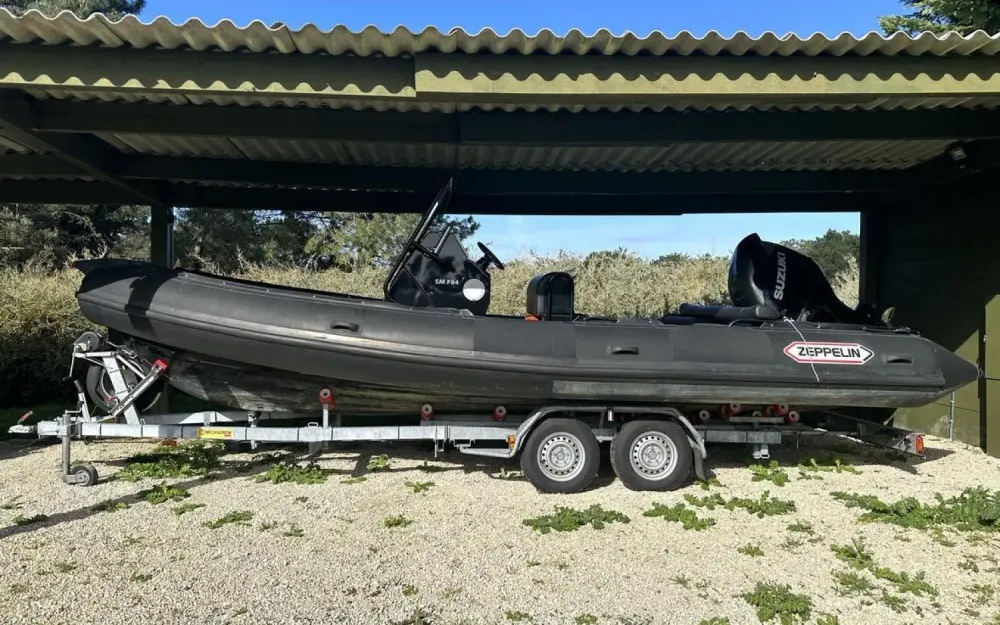 ZeppelinCommand XV Pro 750