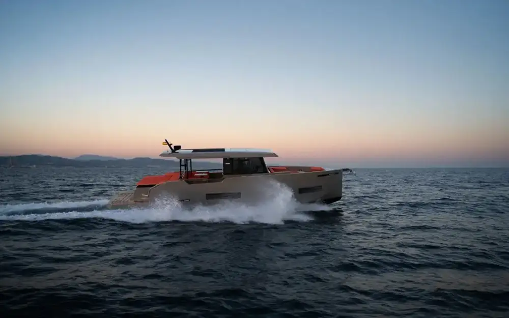 De Antonio YachtsD50 Coupe