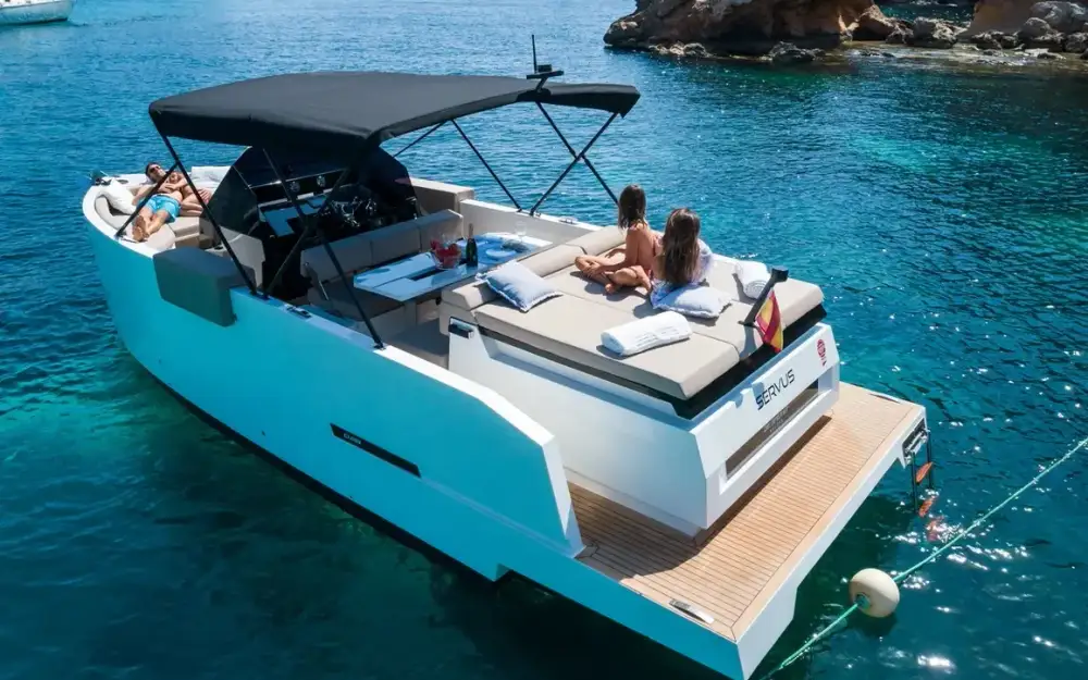 De Antonio YachtsD28 Open