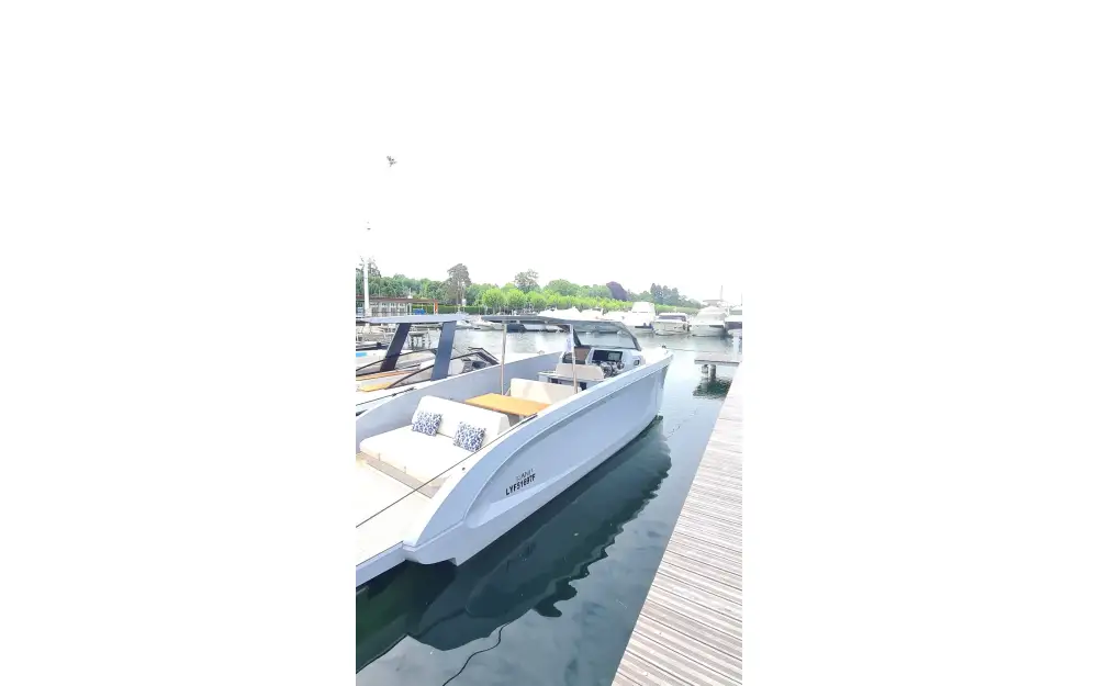 slider 34 Rand Boats Escape 30