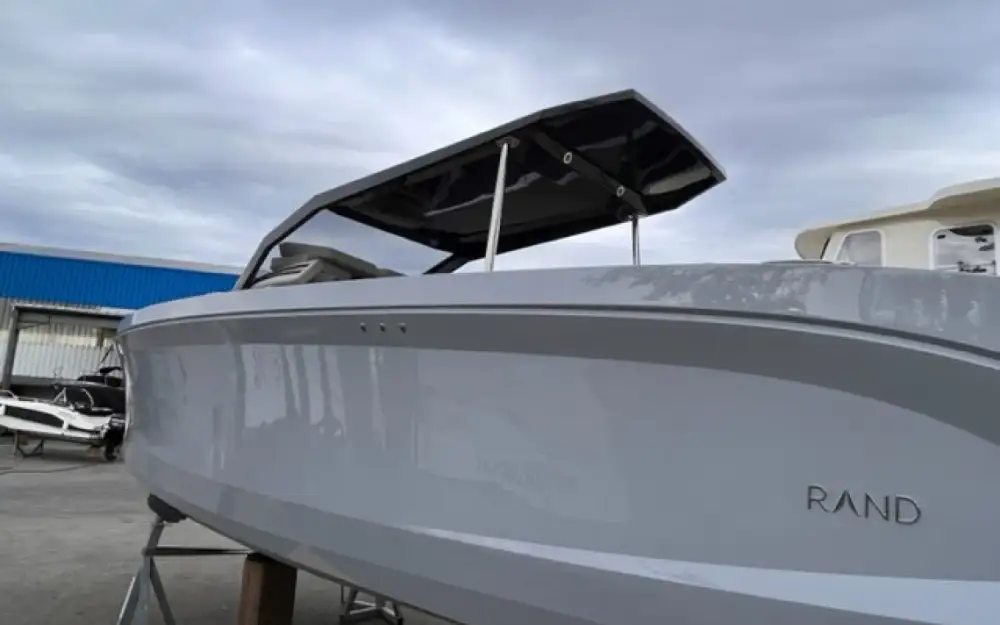 slider 3 Rand Boats Escape 30