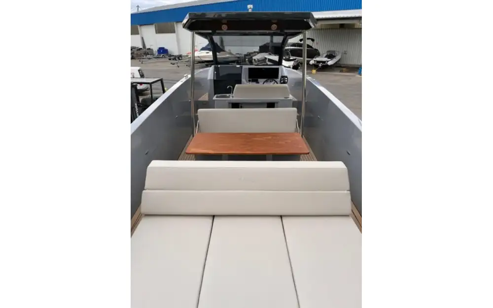 slider 6 Rand Boats Escape 30