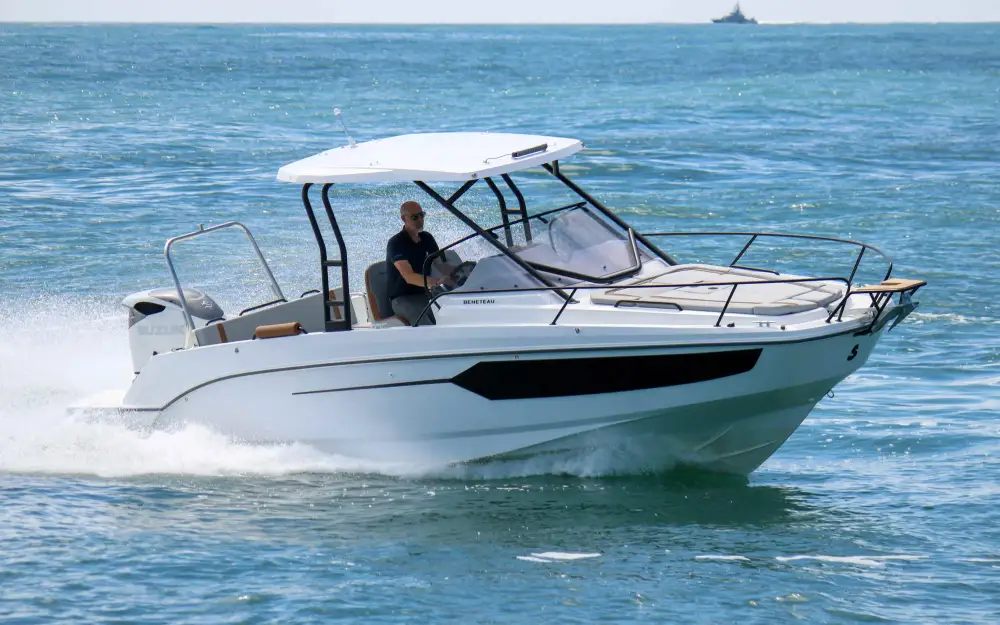 BeneteauFlyer 8 SUNdeck V2