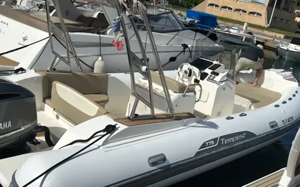 slider 16 Capelli Tempest 775 Luxe