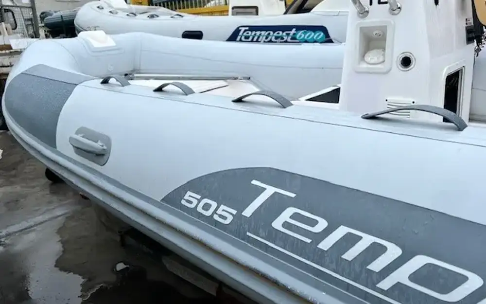 slider 0 Capelli Tempest 505