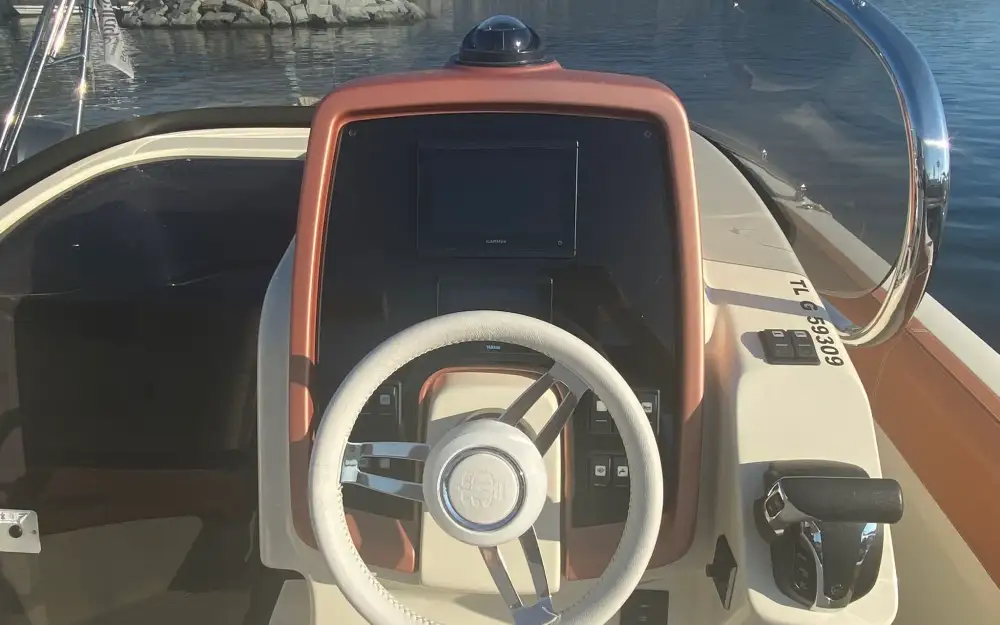 slider 3 Invictus  270 FX