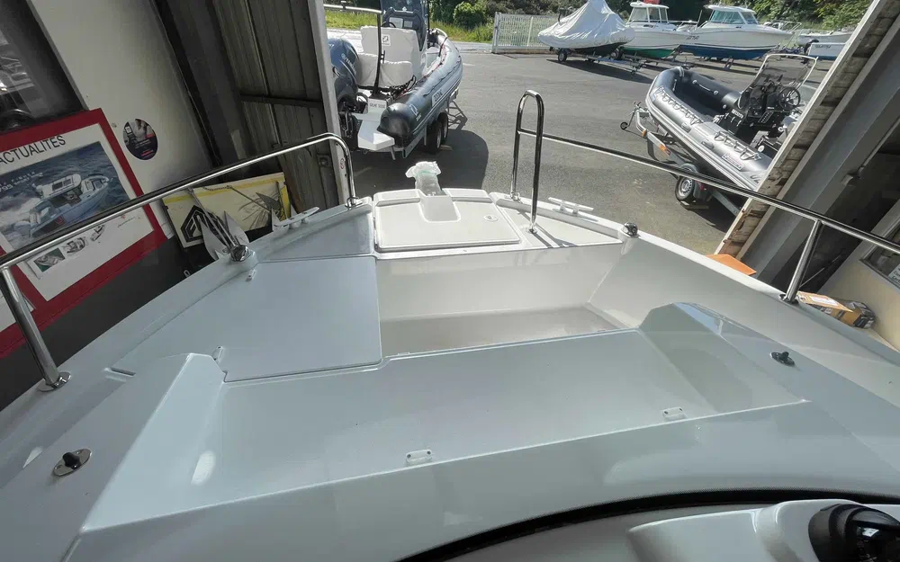 slider 6 Jeanneau Merry Fisher 695