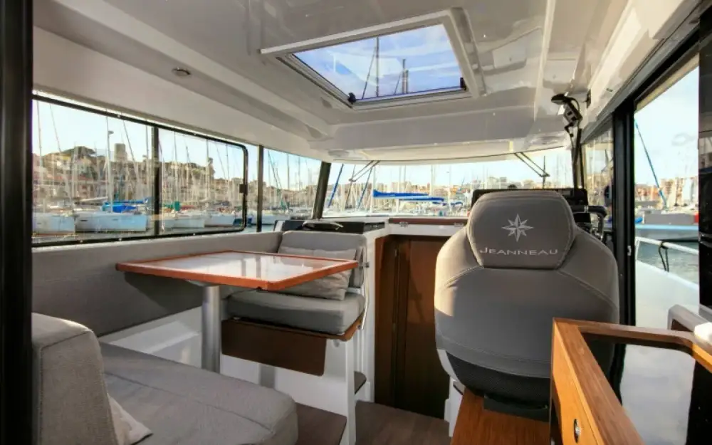 slider 2 Jeanneau Merry Fisher 895 Sport Offshore