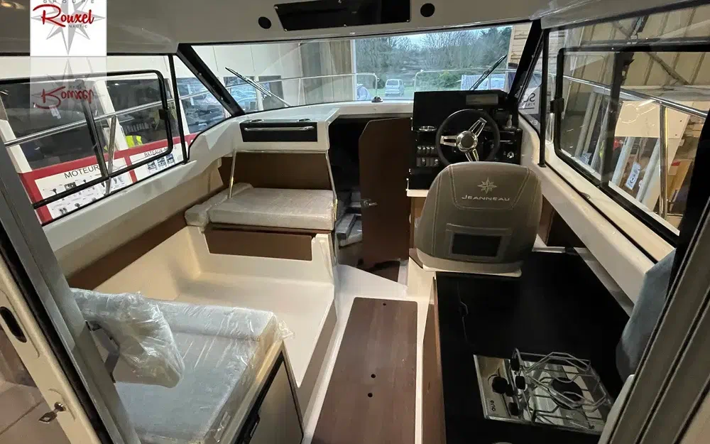 slider 2 Jeanneau Merry Fisher 795