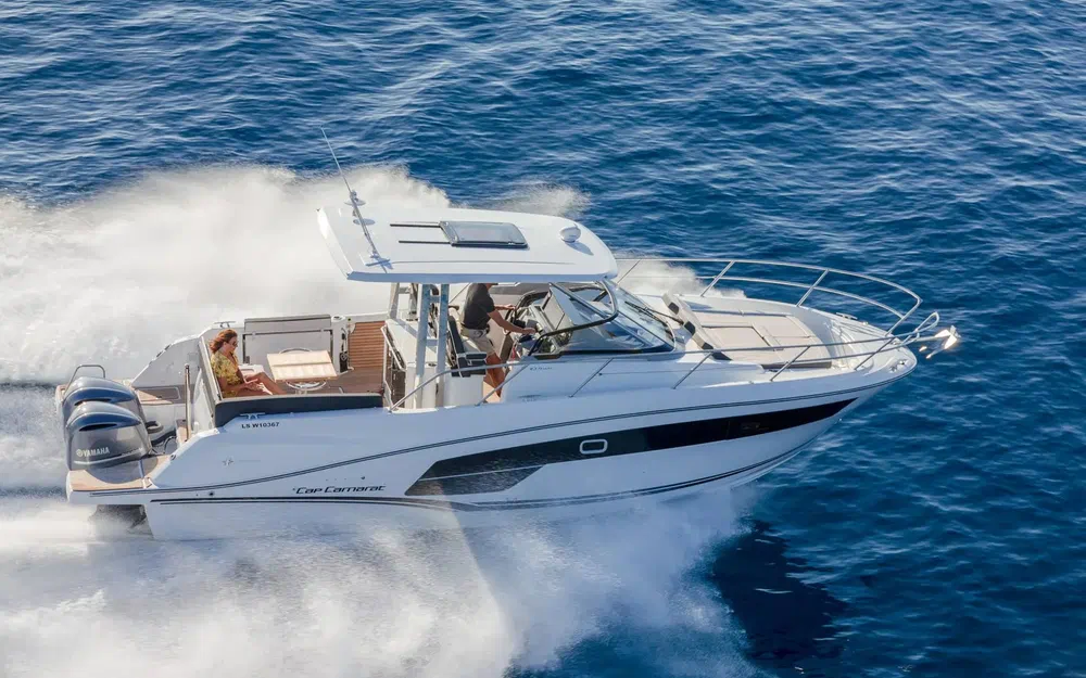 slider 1 Jeanneau Cap Camarat 10.5 WACap Camarat 10.5 Wa Serie 2