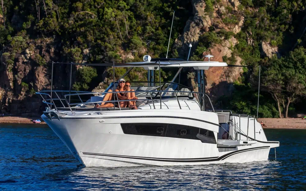 slider 3 Jeanneau Cap Camarat 10.5 WACap Camarat 10.5 Wa Serie 2