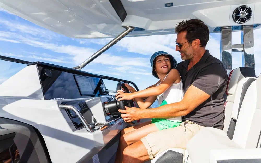 slider 7 Jeanneau Cap Camarat 10.5 WACap Camarat 10.5 Wa Serie 2