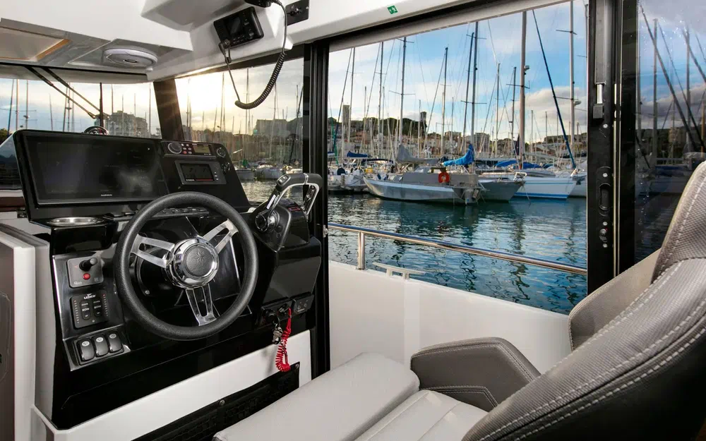 slider 6 Jeanneau Merry Fisher 895