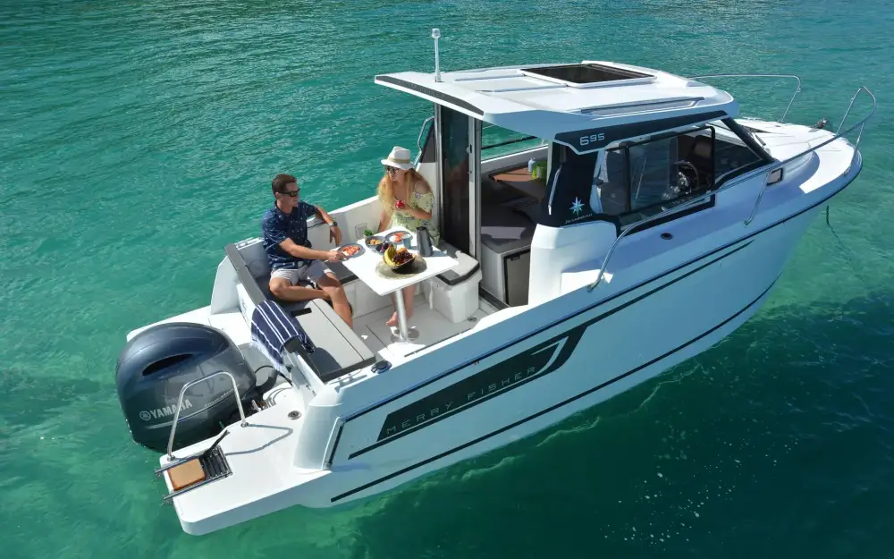 slider 1 Jeanneau Merry Fisher 695 Serie 2