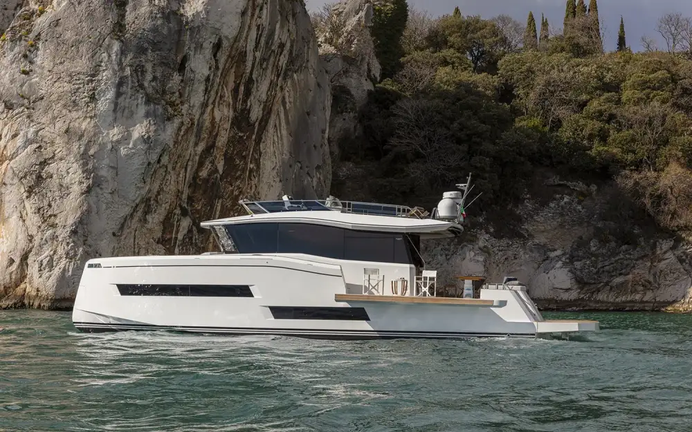 slider 1 Pardo Yachts Endurance 60