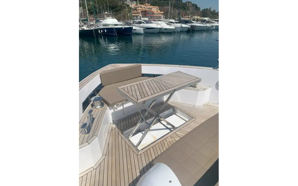 slider 7 Pardo Yachts Endurance 60
