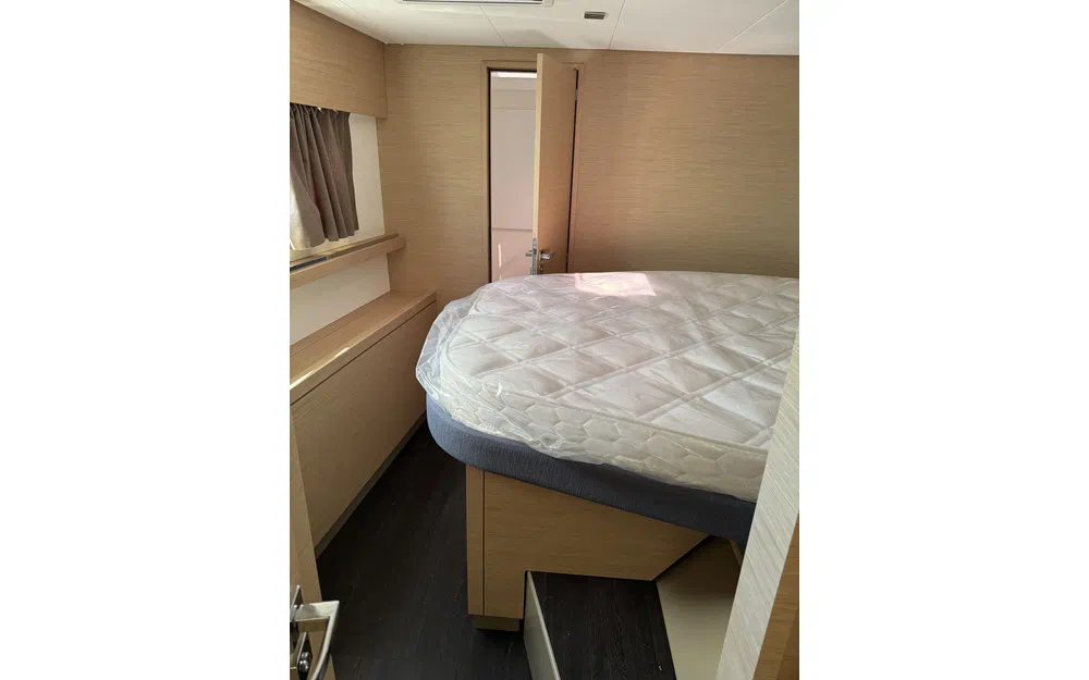 slider 26 Fountaine Pajot Tanna 47