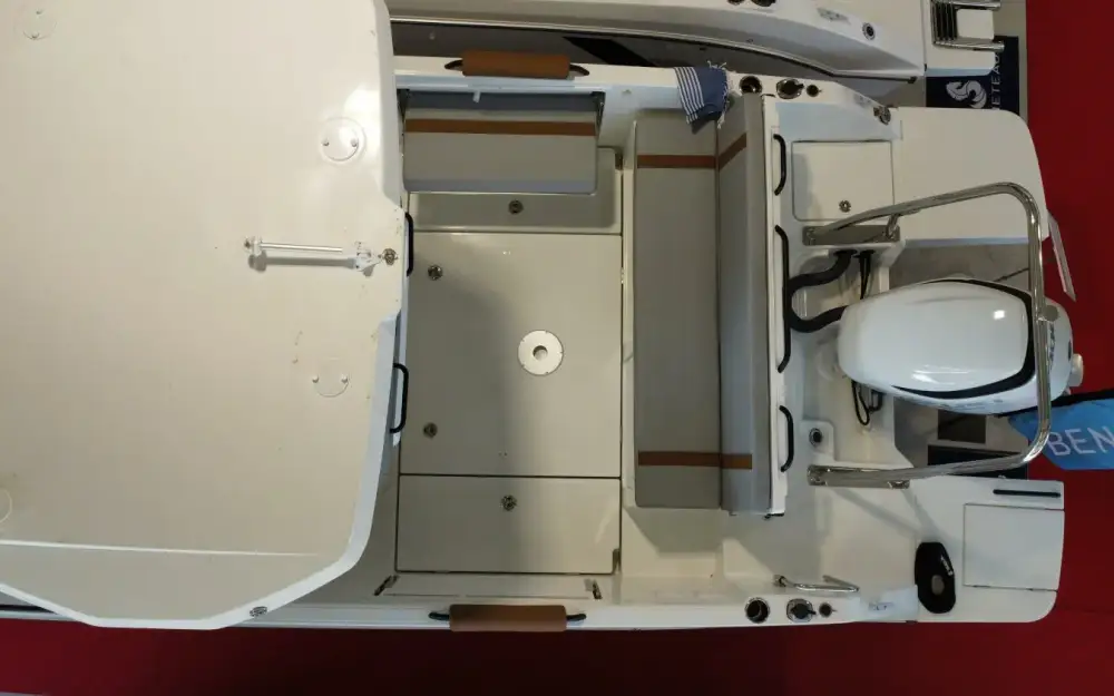 slider 8 Beneteau Flyer 8 SPACEdeck