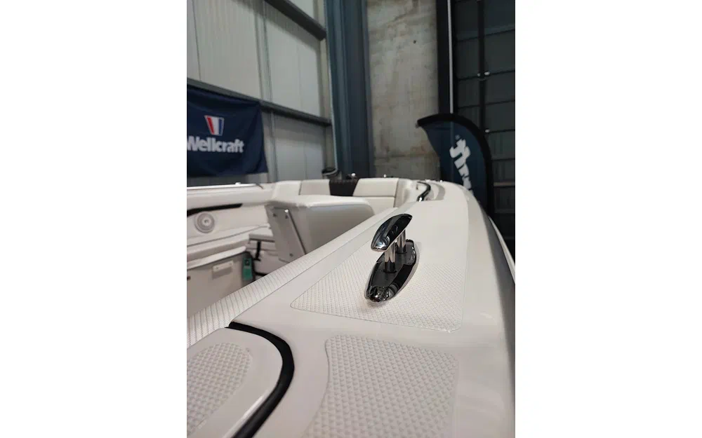 slider 38 Wellcraft Fisherman 262