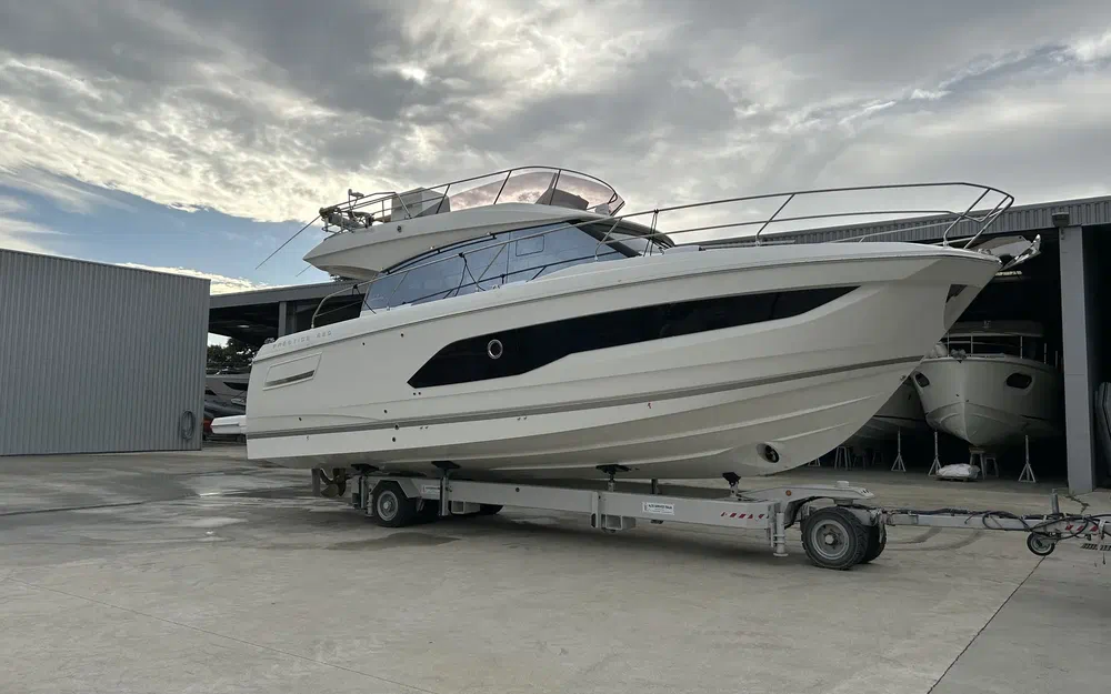 slider 10 Prestige Yachts 420 Fly