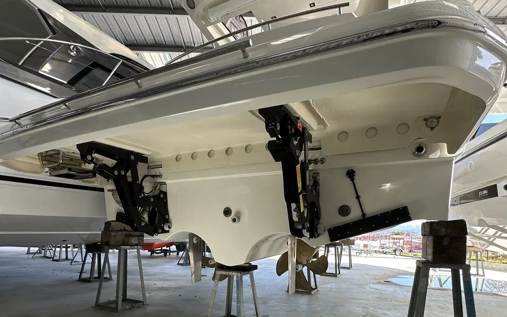 slider 13 Prestige Yachts 420 Fly