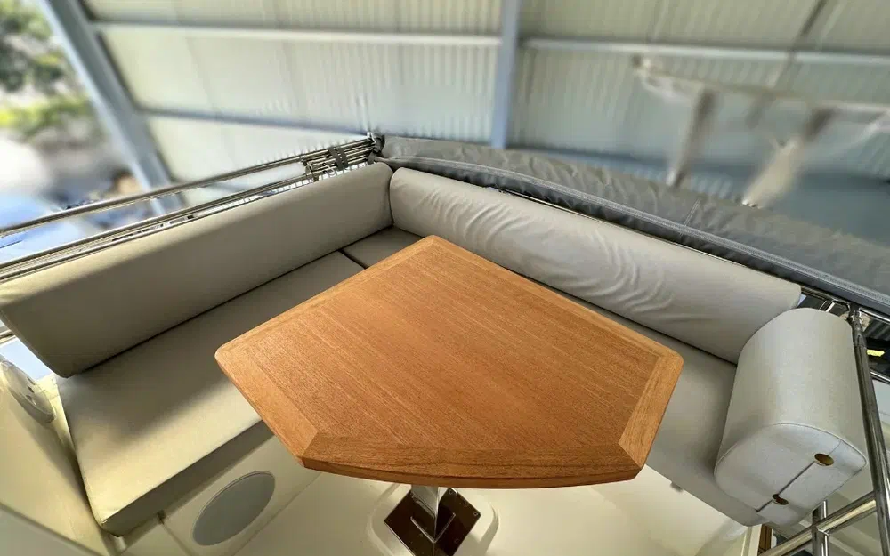 slider 19 Prestige Yachts 420 Fly