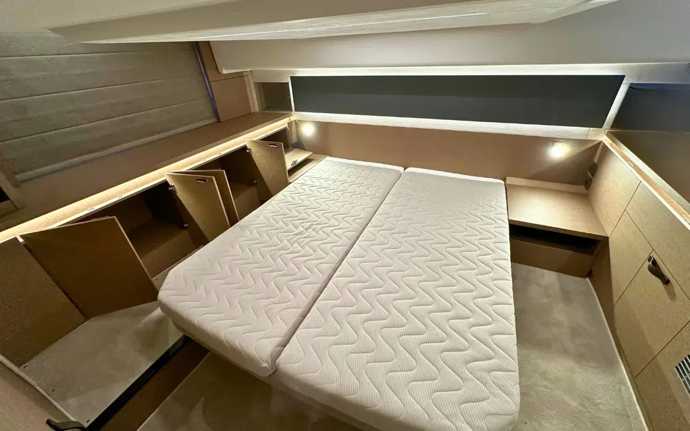 slider 25 Prestige Yachts 420 Fly