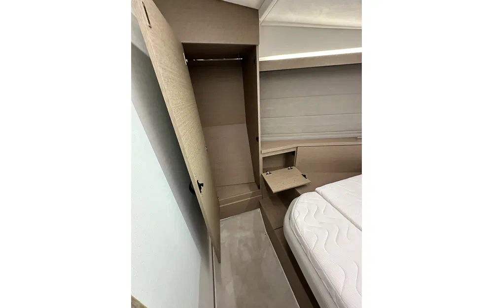 slider 27 Prestige Yachts 420 Fly
