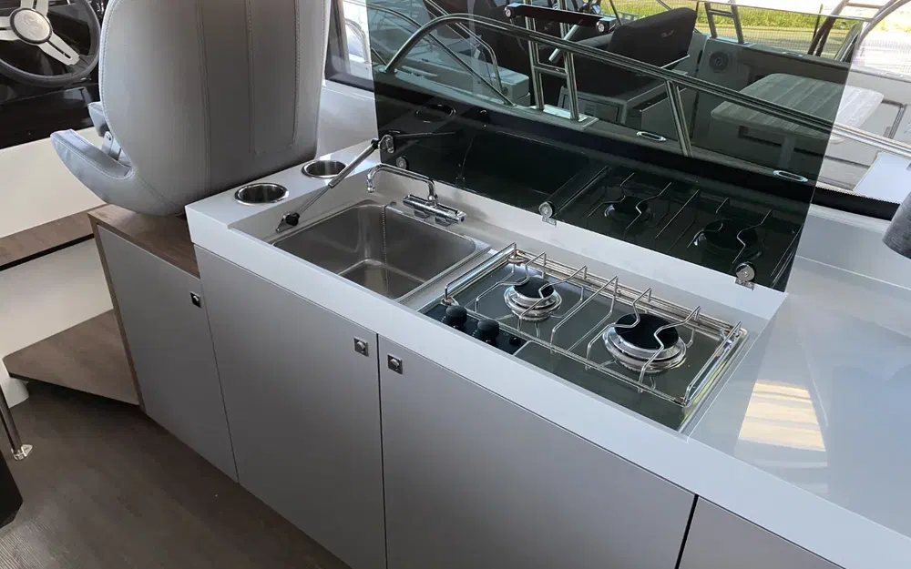slider 25 Beneteau Antares 11
