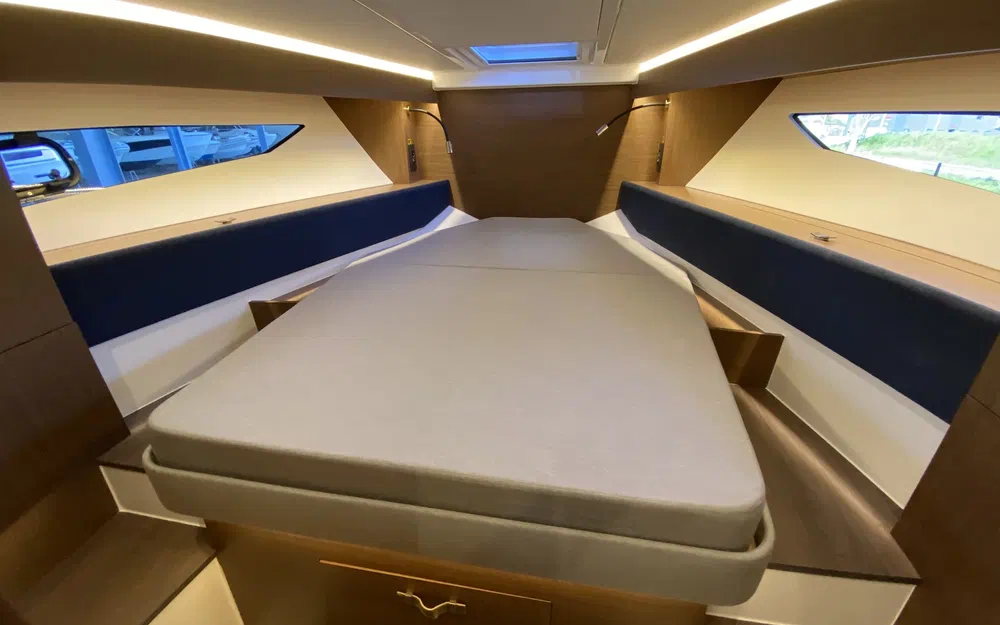 slider 10 Beneteau Gran Turismo 36