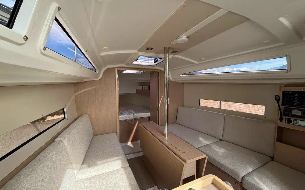 slider 11 Beneteau Oceanis 30.1