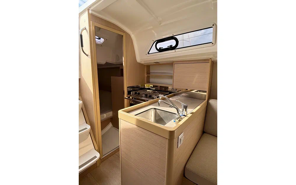 slider 13 Beneteau Oceanis 30.1
