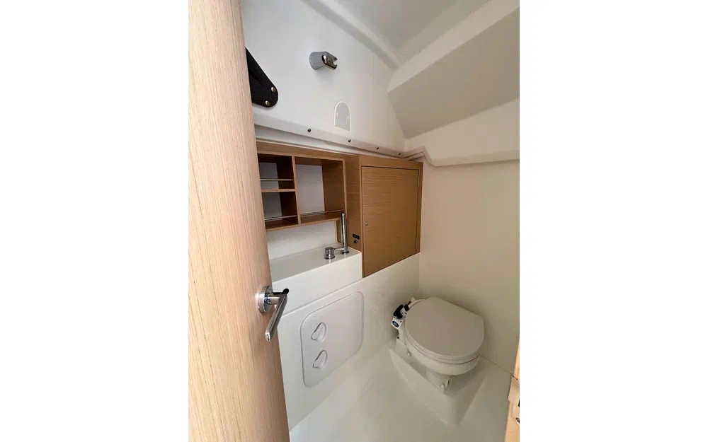 slider 16 Beneteau Oceanis 30.1