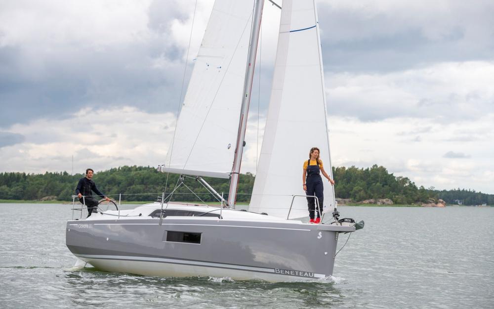 slider 3 Beneteau Oceanis 30.1