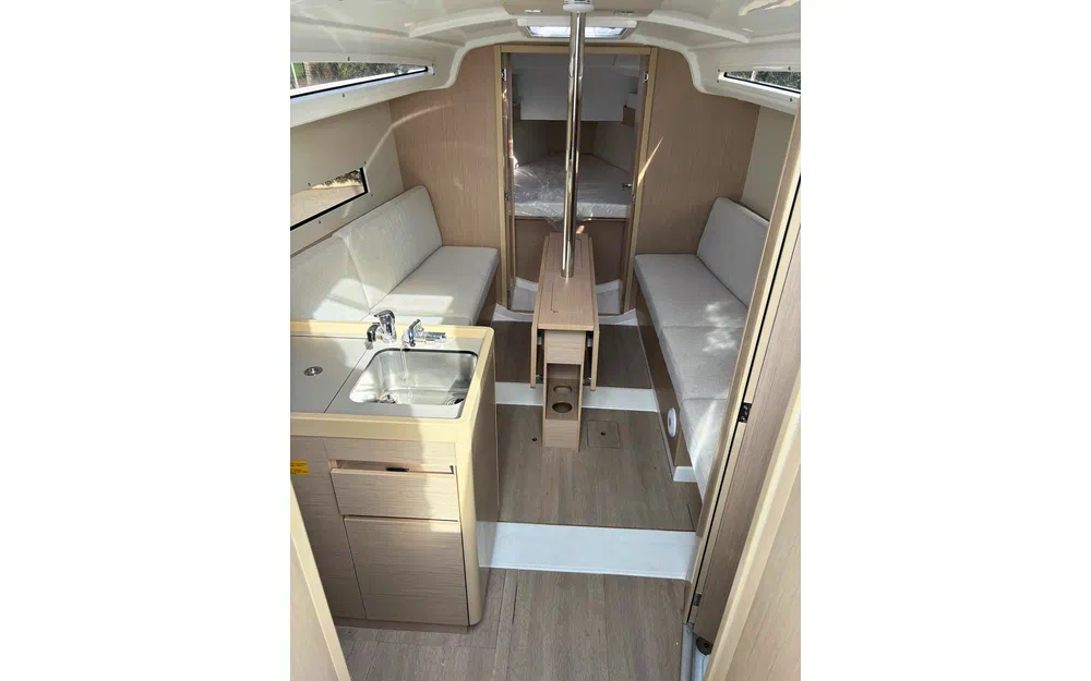 slider 8 Beneteau Oceanis 30.1