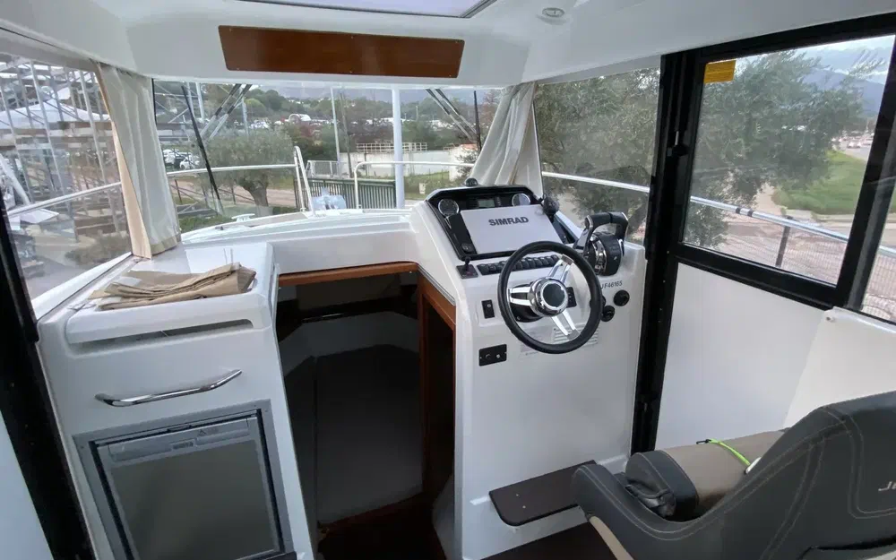 slider 19 Jeanneau Merry Fisher 855