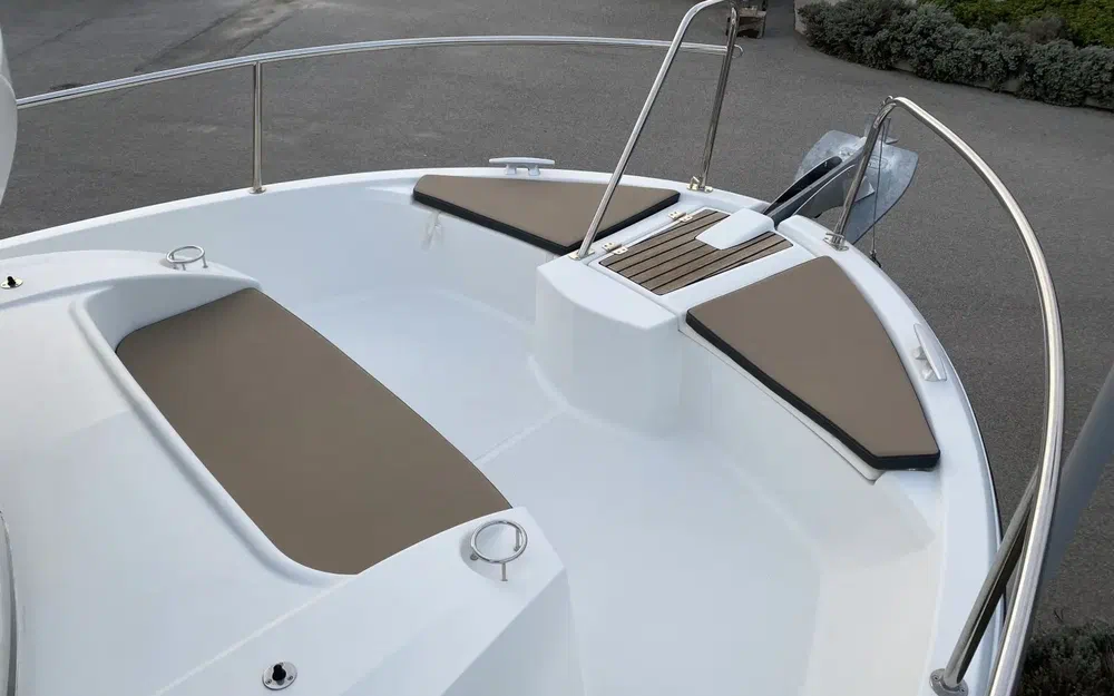 slider 3 Jeanneau Merry Fisher 855