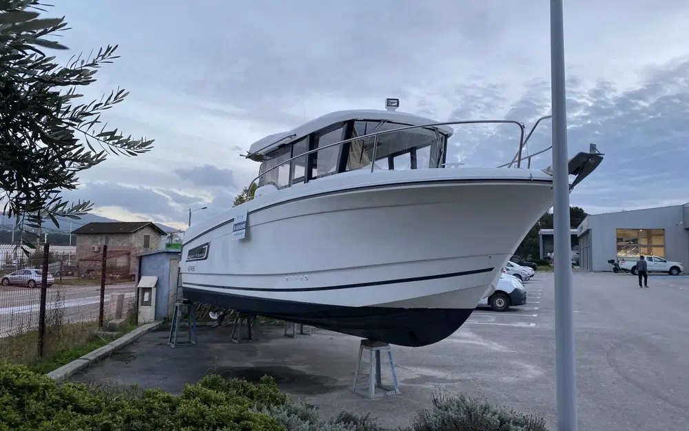 slider 7 Jeanneau Merry Fisher 855