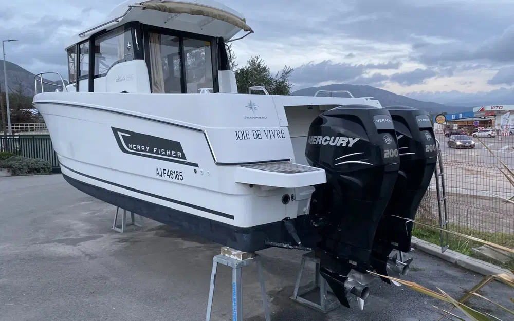 slider 8 Jeanneau Merry Fisher 855