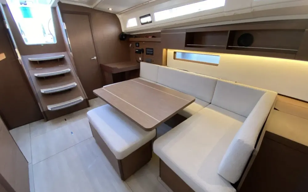 slider 9 Beneteau Oceanis 40.1 - null