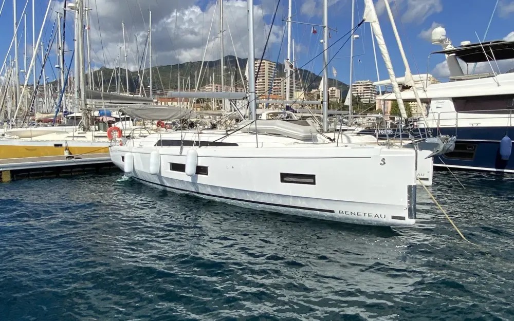 slider 5 Beneteau Oceanis 40.1 - null