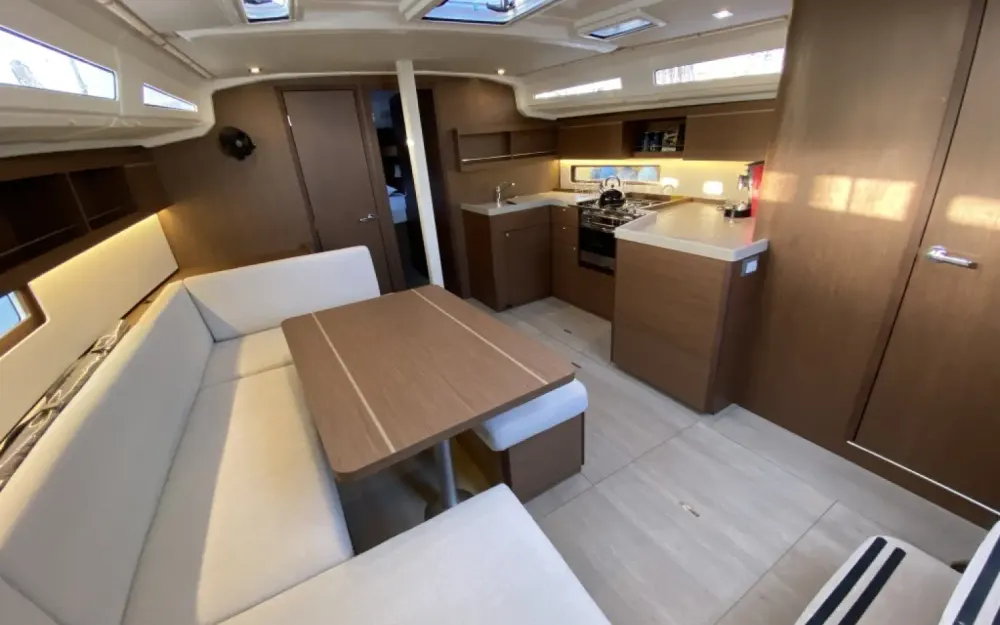 slider 7 Beneteau Oceanis 40.1 - null