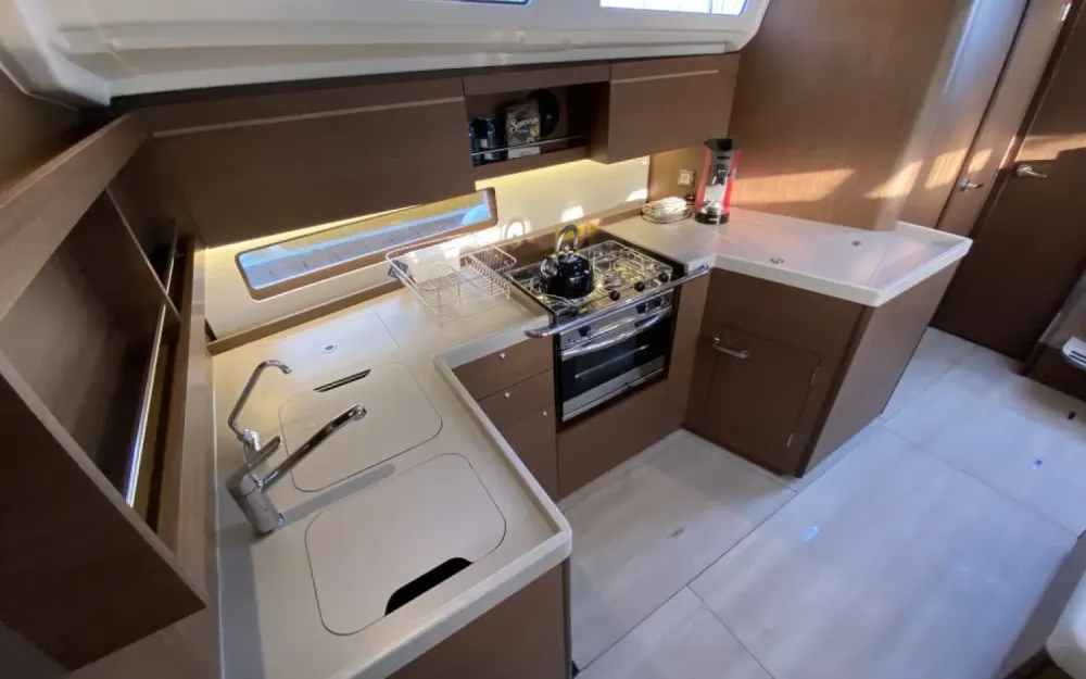 slider 8 Beneteau Oceanis 40.1 - null