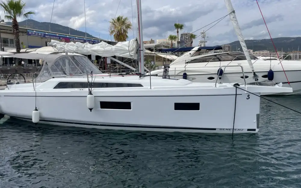slider 9 Beneteau Oceanis 34.1