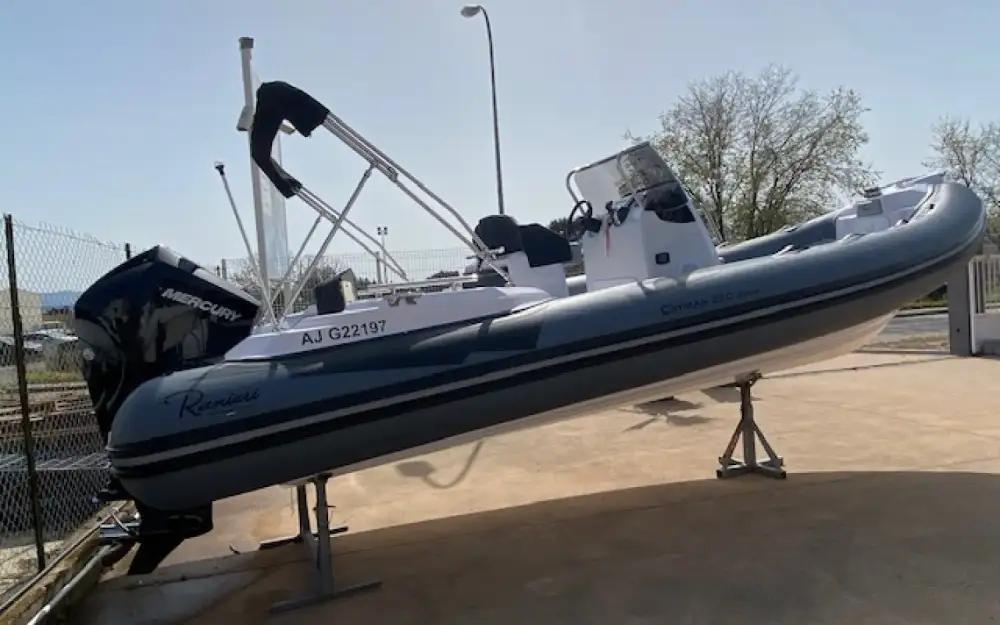 slider 0 Ranieri Cayman 23 Sport Touring